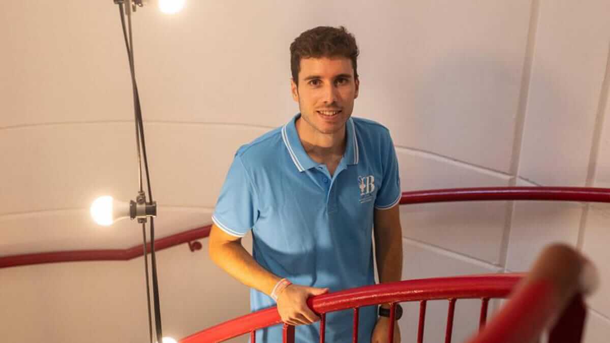Se inscribieron como voluntarios de las regatas preliminares de Vilanova i la Geltrú de la Copa América de vela porque ya están zambullidos en el mundo acuático